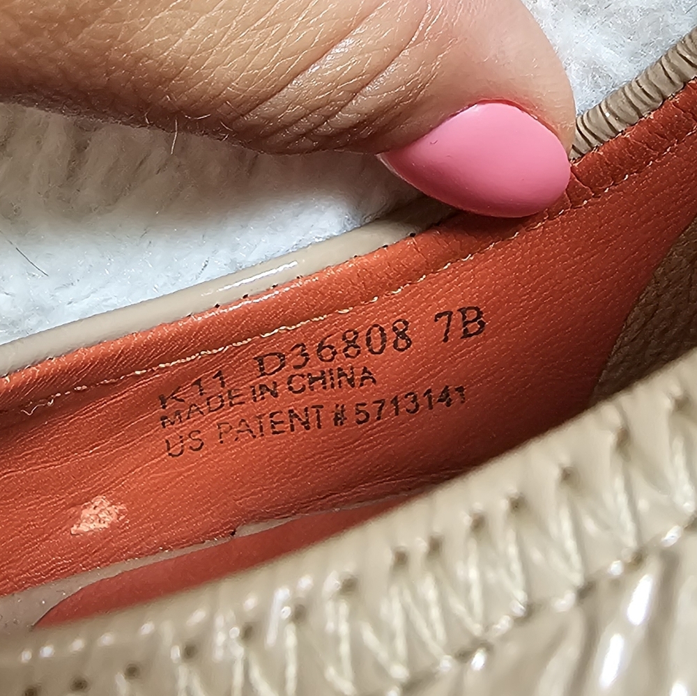 Cole Haan x Nike Air Women's Patent Leather Tan Peep Toe Shoes sz 7B - Picture 7 of 8